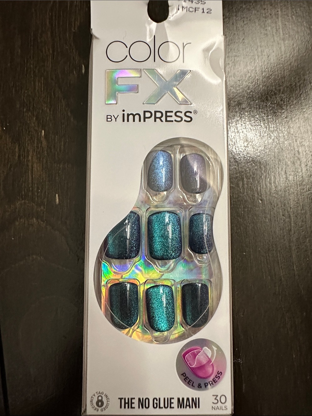 imPRESS Color FX Shimmering Teal-Green Press-On Nails